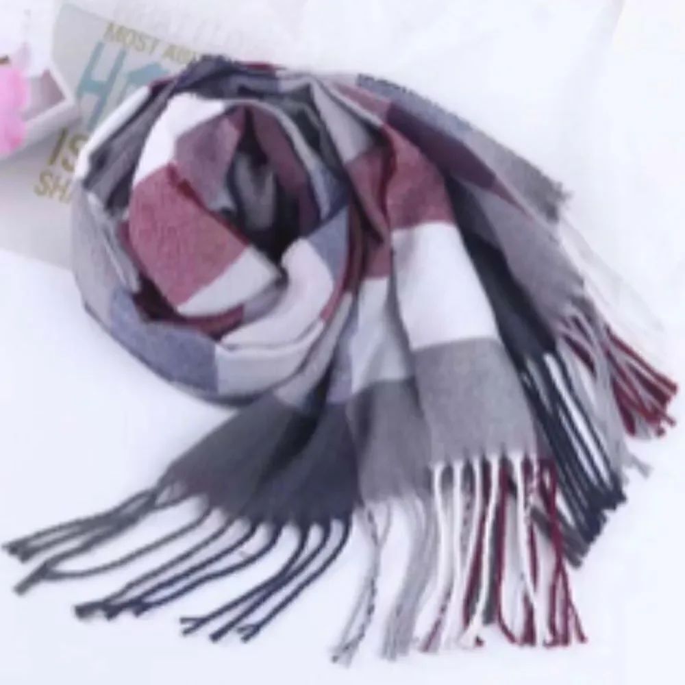 PRETTY CHECKED Scarf w Fringe!